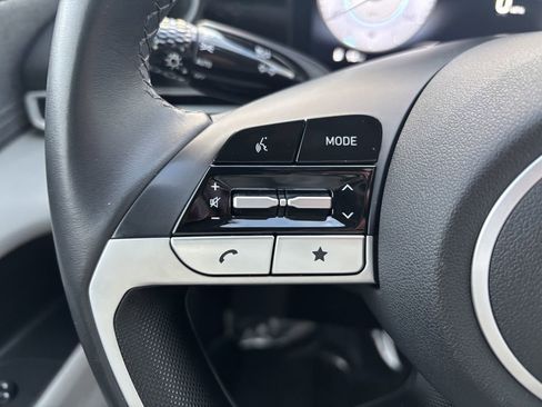 Used 2024 Hyundai Elantra Limited image 15