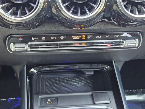 Certified 2025 Mercedes-Benz GLB 250 4MATIC image 30