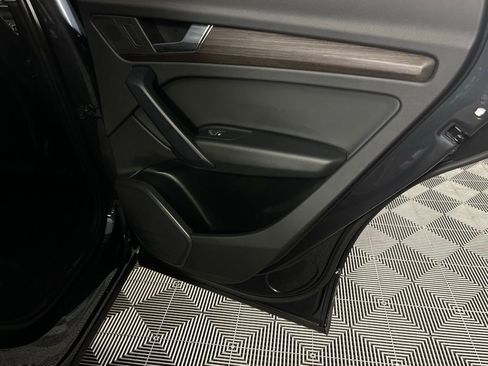 Used 2025 Audi Q5 2.0T Premium image 28