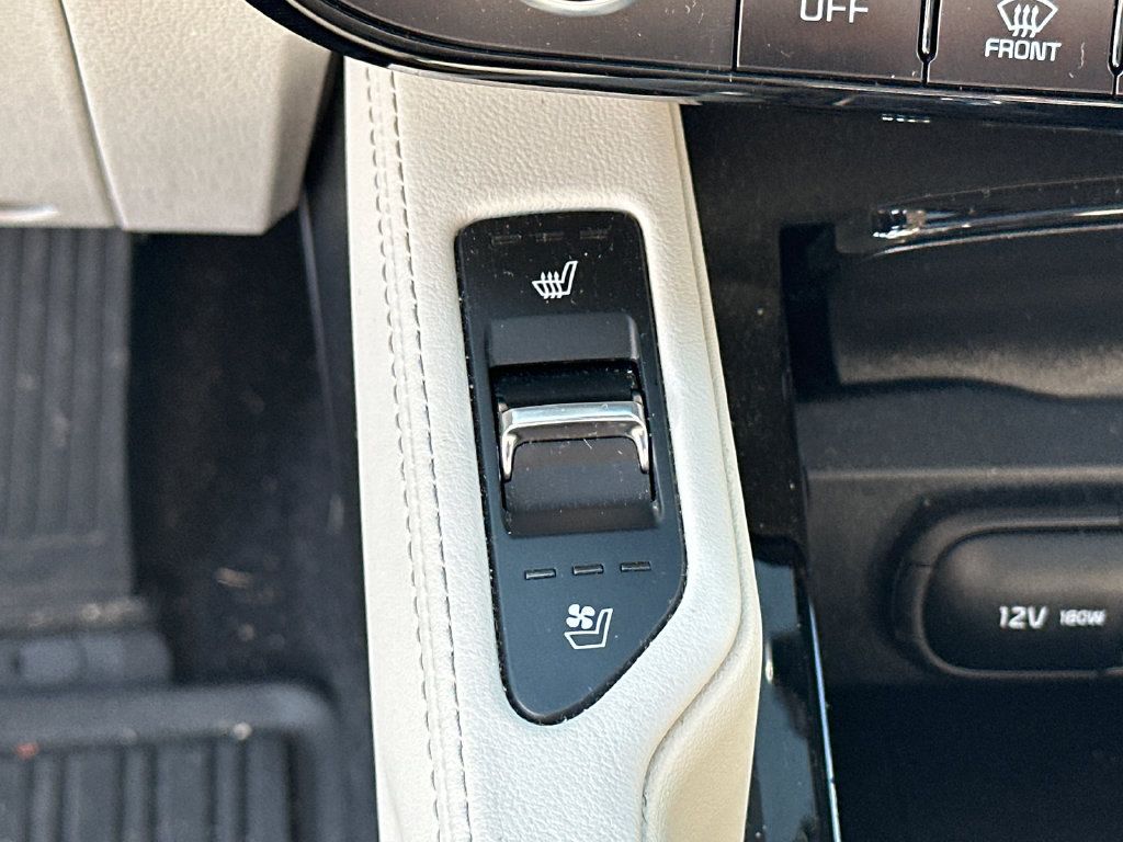 Certified 2025 Kia Telluride EX w/ EX Captain's Chair Package AWD/4WD image 33