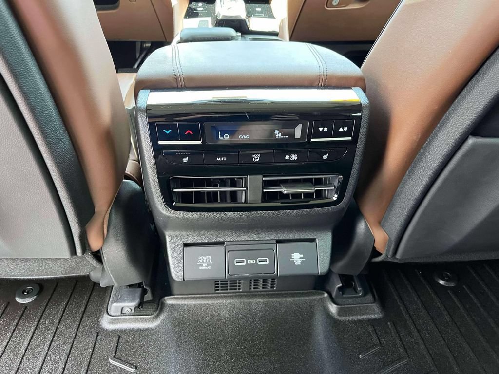 Used 2024 Acura MDX w/ Advance Package AWD/4WD image 14