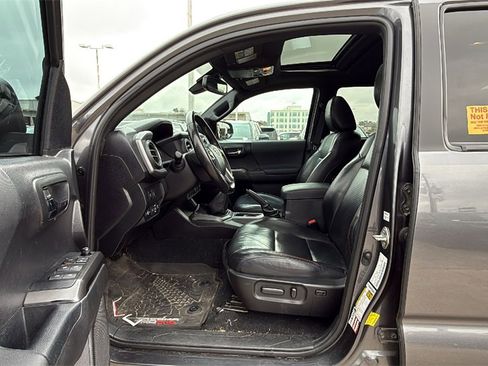 Used 2020 Toyota Tacoma TRD Pro image 4