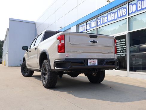 New 2026 Chevrolet Silverado 1500 ZR2 w/ LPO, Dark Essentials Package AWD/4WD image 46