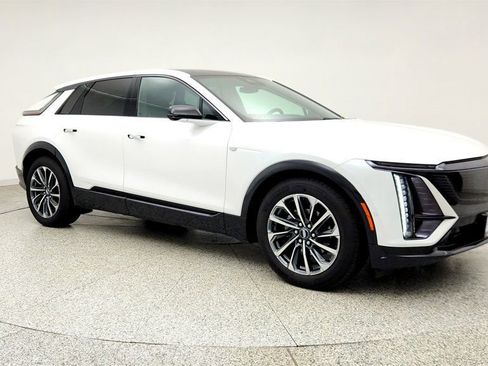 Used 2024 Cadillac Lyriq Sport AWD/4WD image 3