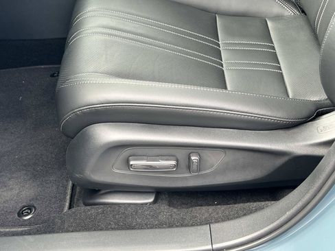 Used 2027 Honda HR-V EX-L image 18
