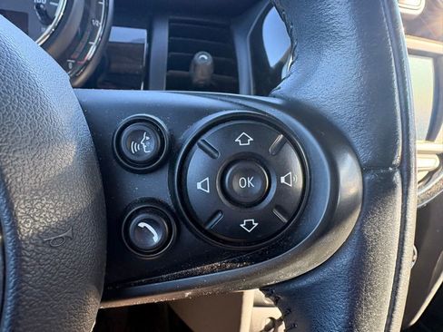 Used 2019 MINI Cooper 2-Door Hardtop w/ Premium Package image 18