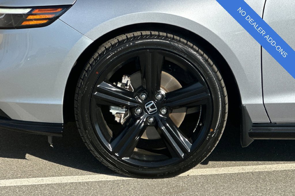 Used 2023 Honda Accord Sport image 29