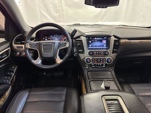 Used 2015 GMC Yukon Denali w/ Premium Package AWD/4WD image 33