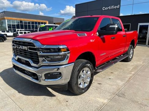 Used 2026 RAM 2500 Big Horn AWD/4WD image 3