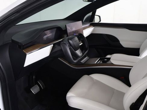 Used 2022 Tesla Model X AWD/4WD image 25