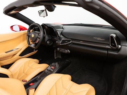 Used 2014 Ferrari 458 Spider RWD image 60