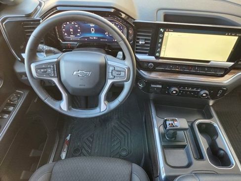 Used 2024 Chevrolet Silverado 1500 LT Trail Boss w/ Convenience Package II image 29