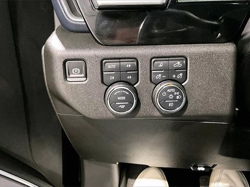 Used 2022 Chevrolet Silverado 1500 High Country w/ Max Trailering Package image 17