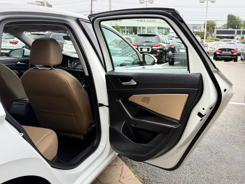 Used 2019 Volkswagen Jetta SEL FWD image 32