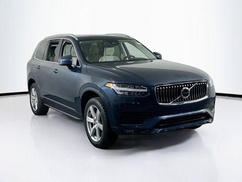 Used 2023 Volvo XC90 B5 Core AWD/4WD image 3