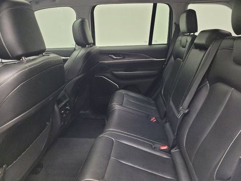 Used 2023 Jeep Grand Cherokee 4WD 4xe image 18