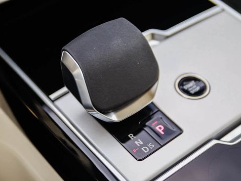 New 2026 Land Rover Range Rover SE image 25