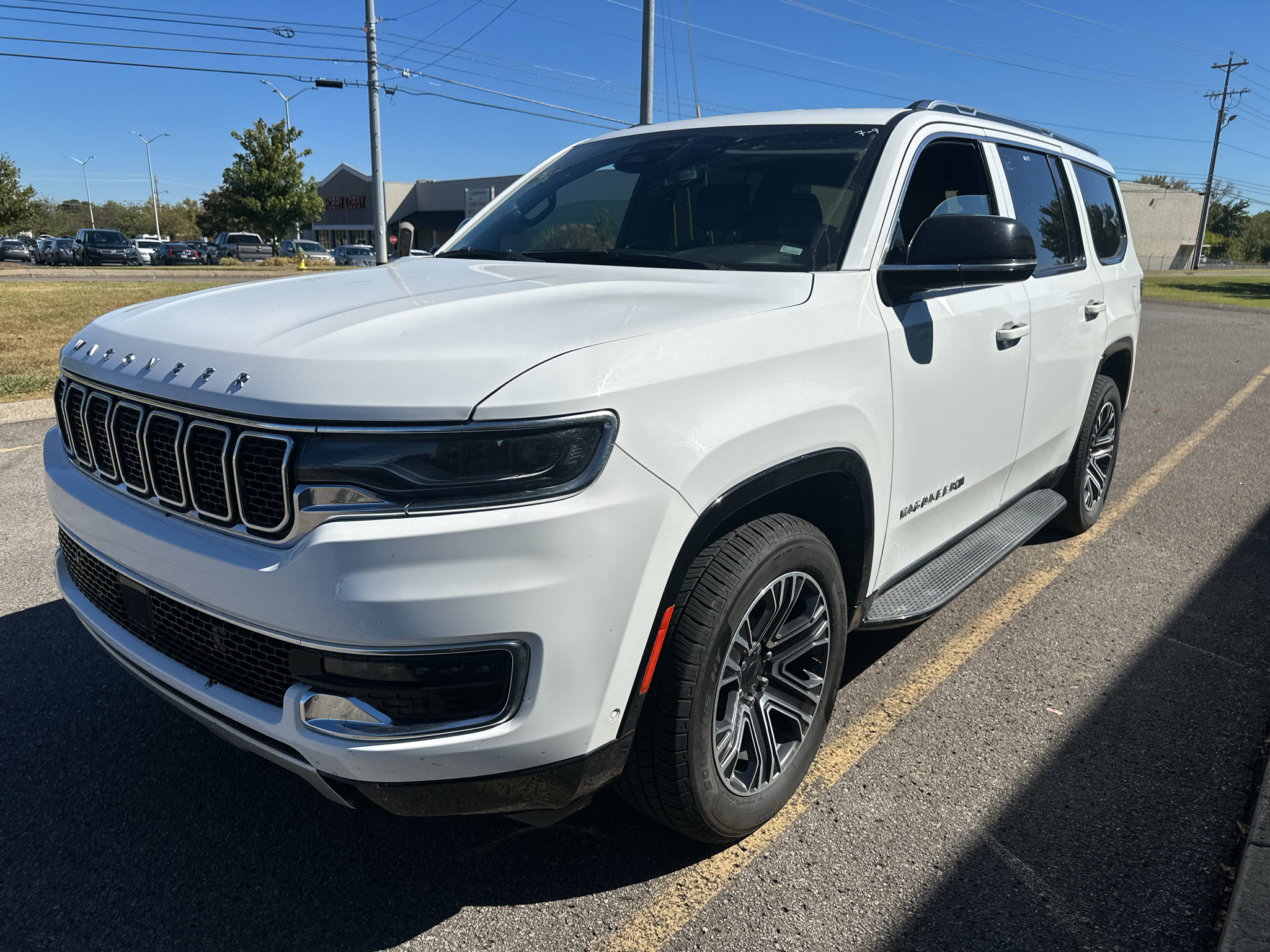 Used 2024 Jeep Wagoneer Series II w/ Flexible Seating Group RWD image 8