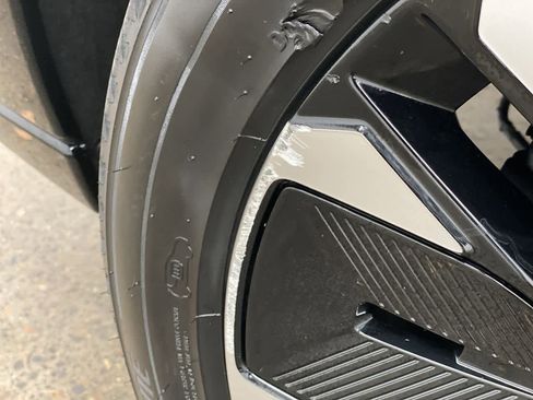 Used 2024 Chevrolet Blazer EV RS image 33