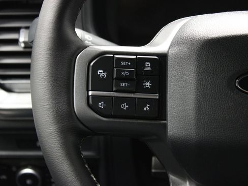 Used 2025 Ford F150 Lariat AWD/4WD image 34