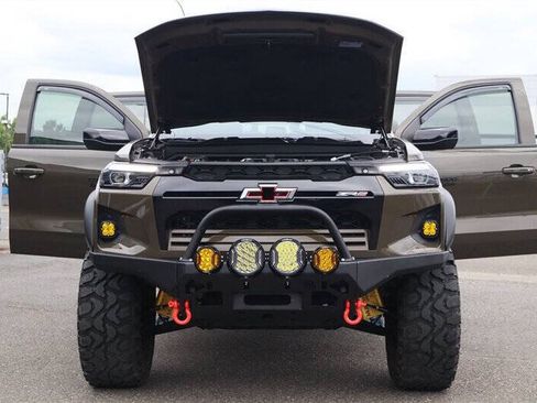 Used 2024 Chevrolet Colorado ZR2 w/ Safety Package AWD/4WD image 47