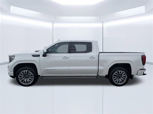 Used 2025 GMC Sierra 1500 Denali Ultimate image 8