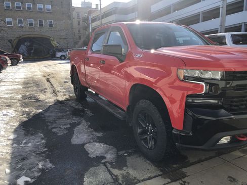 Certified 2022 Chevrolet Silverado 1500 LT Trail Boss image 5