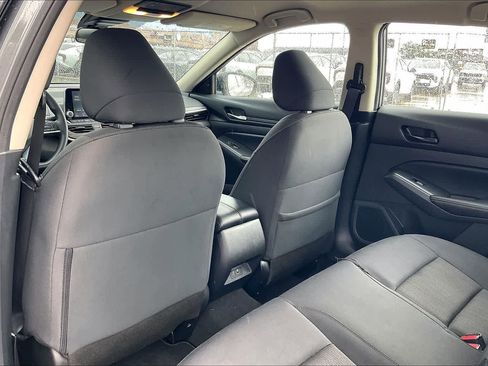 Used 2025 Nissan Altima 2.5 SV image 12