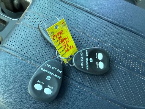 Used 2023 Chevrolet Silverado 1500 High Country w/ Technology Package image 59