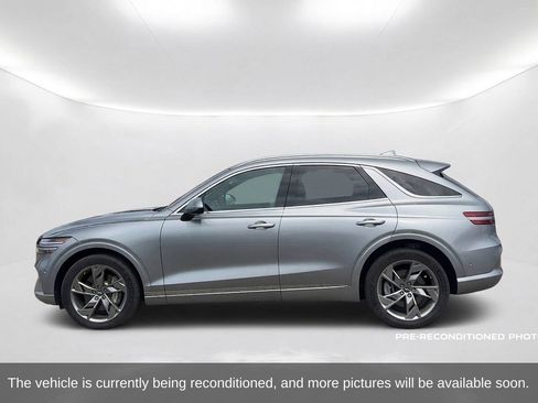 Used 2025 Genesis Electrified GV70 AWD/4WD image 9