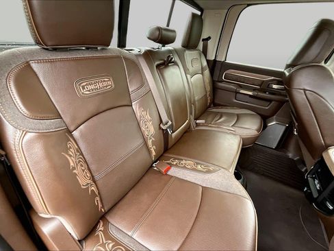 Used 2025 RAM 2500 Limited AWD/4WD image 18
