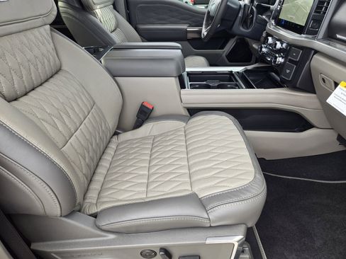 New 2026 Ford F350 Platinum w/ Platinum Plus Package image 17