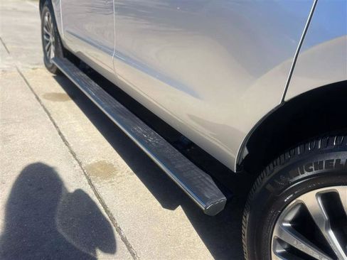 Used 2018 Ford Expedition Max Limited RWD image 22