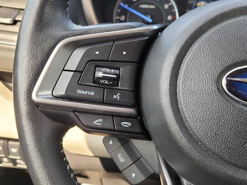Used 2022 Subaru Ascent Limited w/ Technology Package AWD/4WD image 9