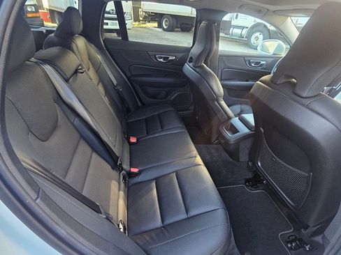 Certified 2024 Volvo V60 B5 Cross Country Plus image 10