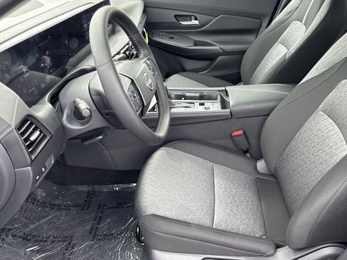 New 2026 Nissan Sentra SV w/ SV Convenience Package FWD image 11