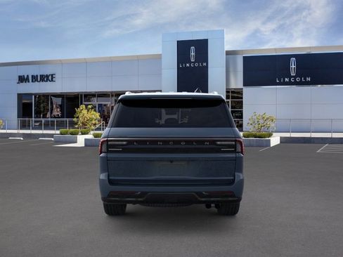 New 2026 Lincoln Navigator Reserve AWD/4WD image 5