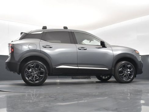 New 2026 Nissan Kicks SR w/ Illumination Package FWD image 43