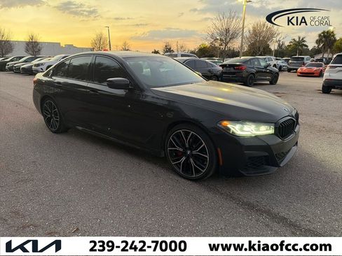 Used 2023 BMW 530i 530i w/ M Sport Package image 5
