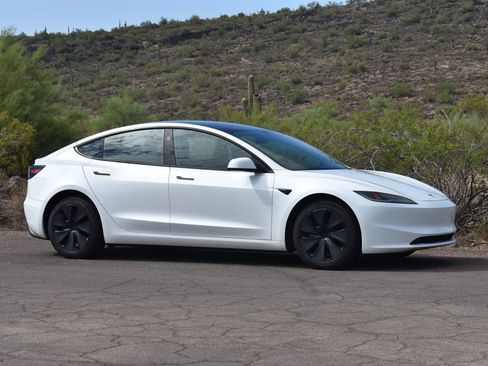 Used 2024 Tesla Model 3 Long Range AWD/4WD image 3