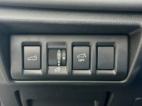 Used 2025 Subaru Outback Onyx Edition image 17