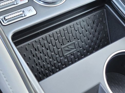 New 2025 Lincoln Nautilus Reserve image 23