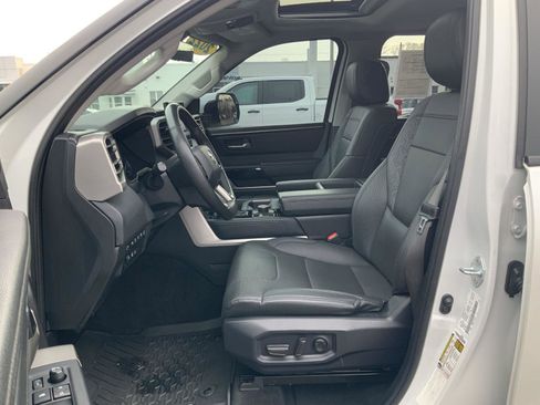 Used 2022 Toyota Tundra Limited image 11