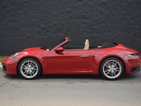 Certified 2021 Porsche 911 Carrera RWD image 2