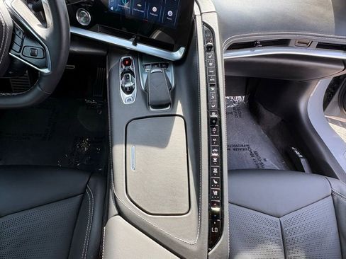 Used 2024 Chevrolet Corvette Stingray Premium Cpe w/ Z51 Performance Package RWD image 22