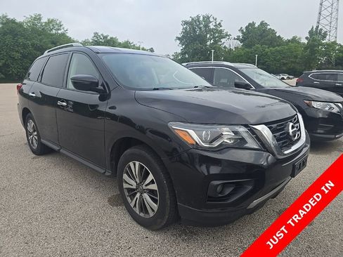 Used 2019 Nissan Pathfinder SV AWD/4WD image 2