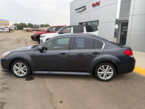 Used 2013 Subaru Legacy 2.5i Premium w/ All-Weather Pkg AWD/4WD image 7
