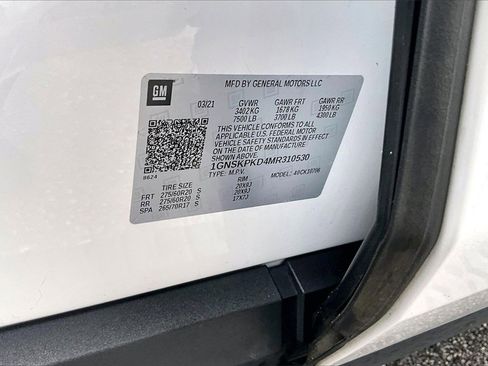 Certified 2021 Chevrolet Tahoe Z71 w/ Luxury Package image 17