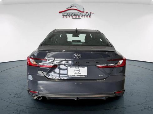 Used 2025 Toyota Camry SE FWD image 18