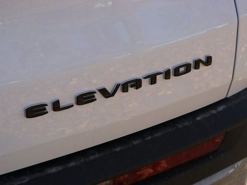 Used 2025 GMC Acadia Elevation image 8
